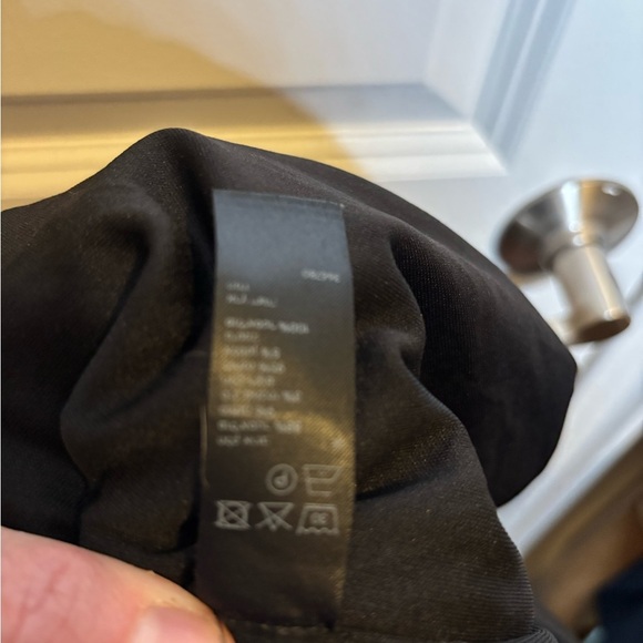 H&M Black and White Geometric Mini Skirt Size M NWOT - Picture 4 of 5